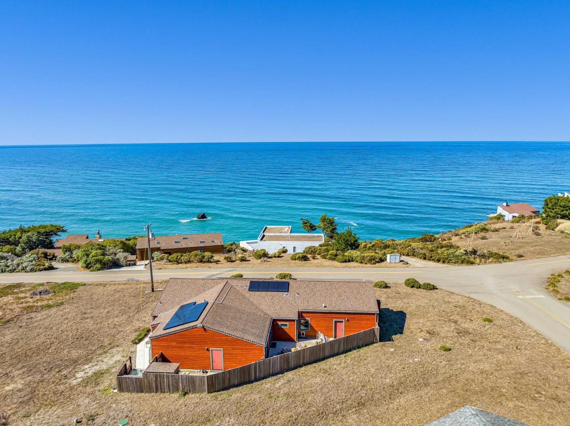 Dream Weaver House With Hot Tub And Ocean View! Villa Manchester Exterior photo